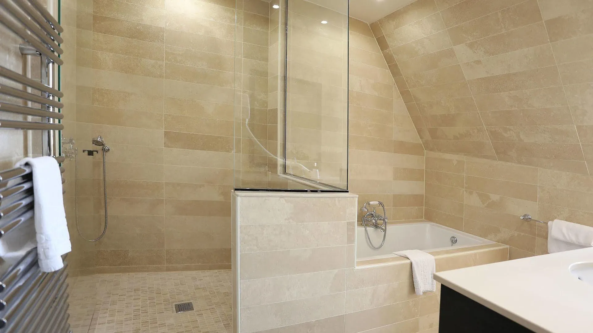 Hotel Saint-Louis Pigalle 3*, Paris France