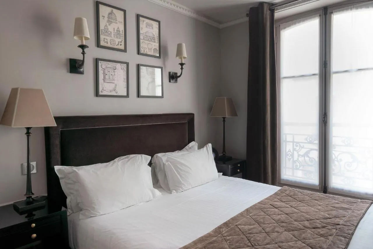 Hotel Saint-Louis Pigalle France