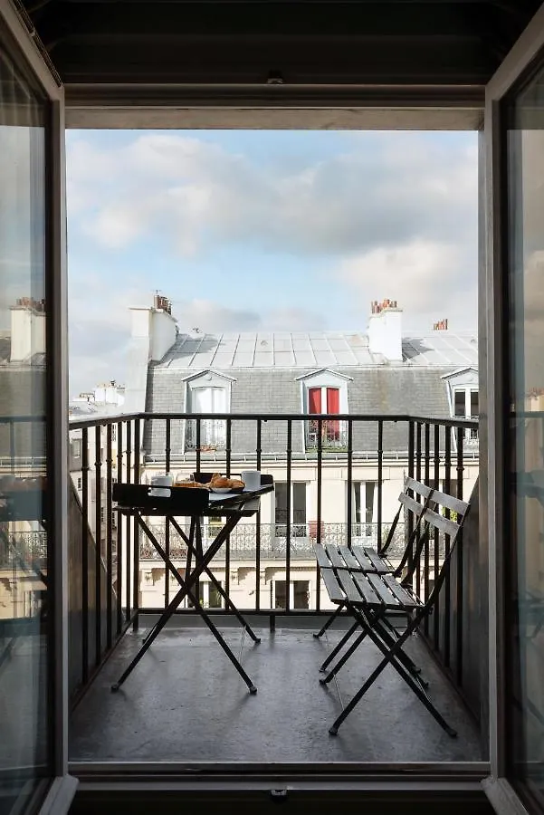 Hotel Saint-Louis Pigalle Paris