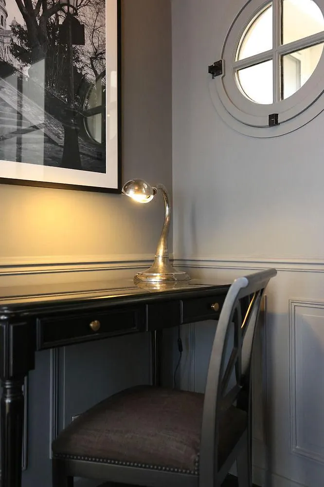 ***  Hotel Saint-Louis Pigalle Paris Frankrig