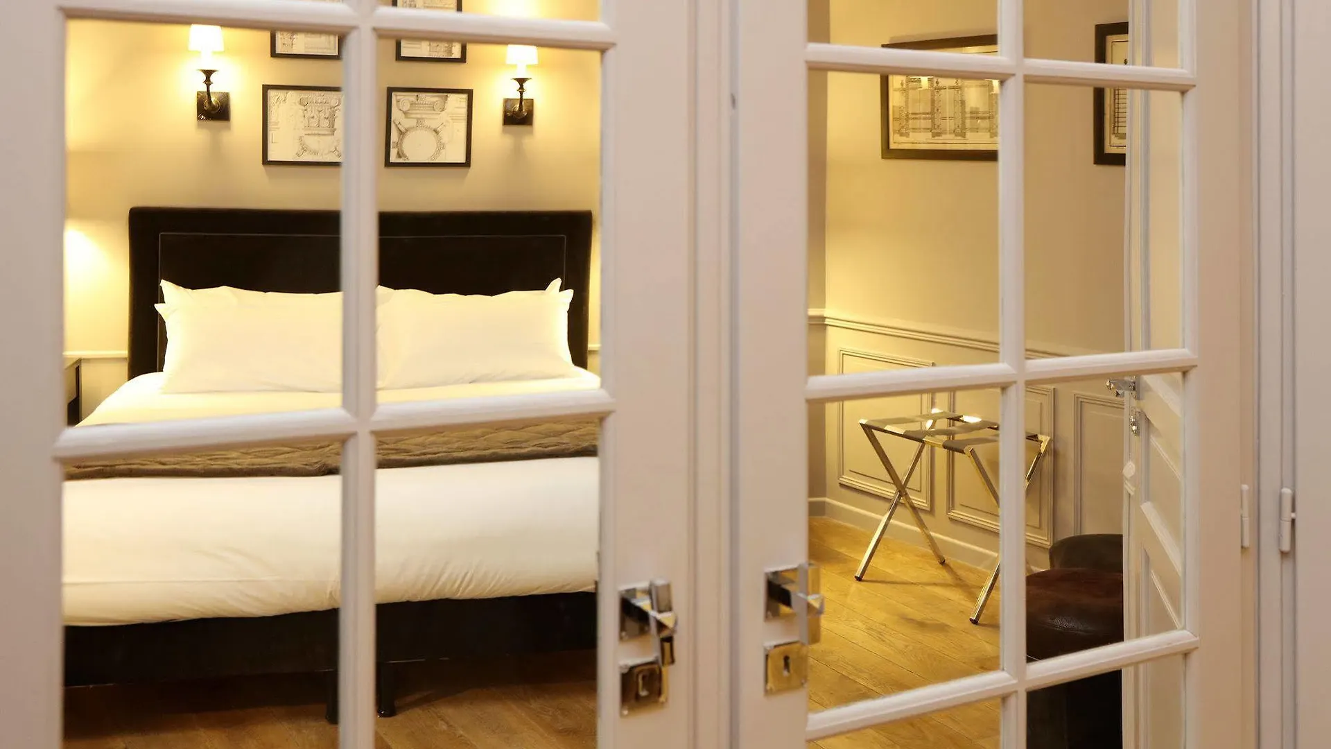 Hotel Saint-Louis Pigalle Paris