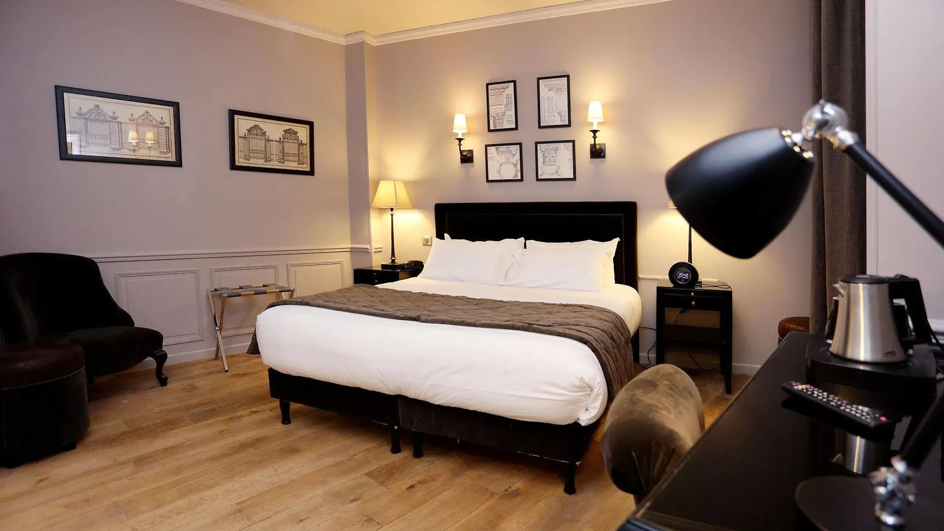 Hotel Saint-Louis Pigalle Paris